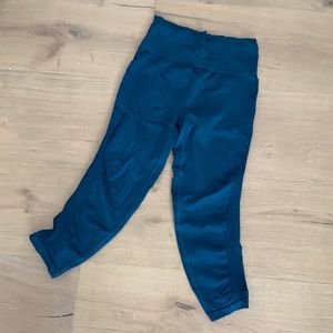 Athleta cropped leggings, 95% Nylon, 5% Spandex